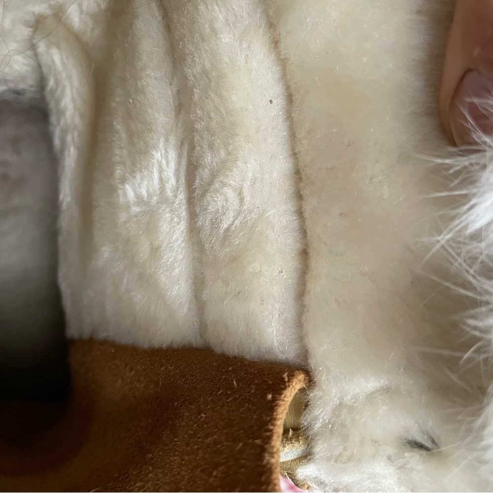 On Hold 🌼 Sz8 handmade leather moccasins with fur vintage better than UGG!! - Picture 9 of 10